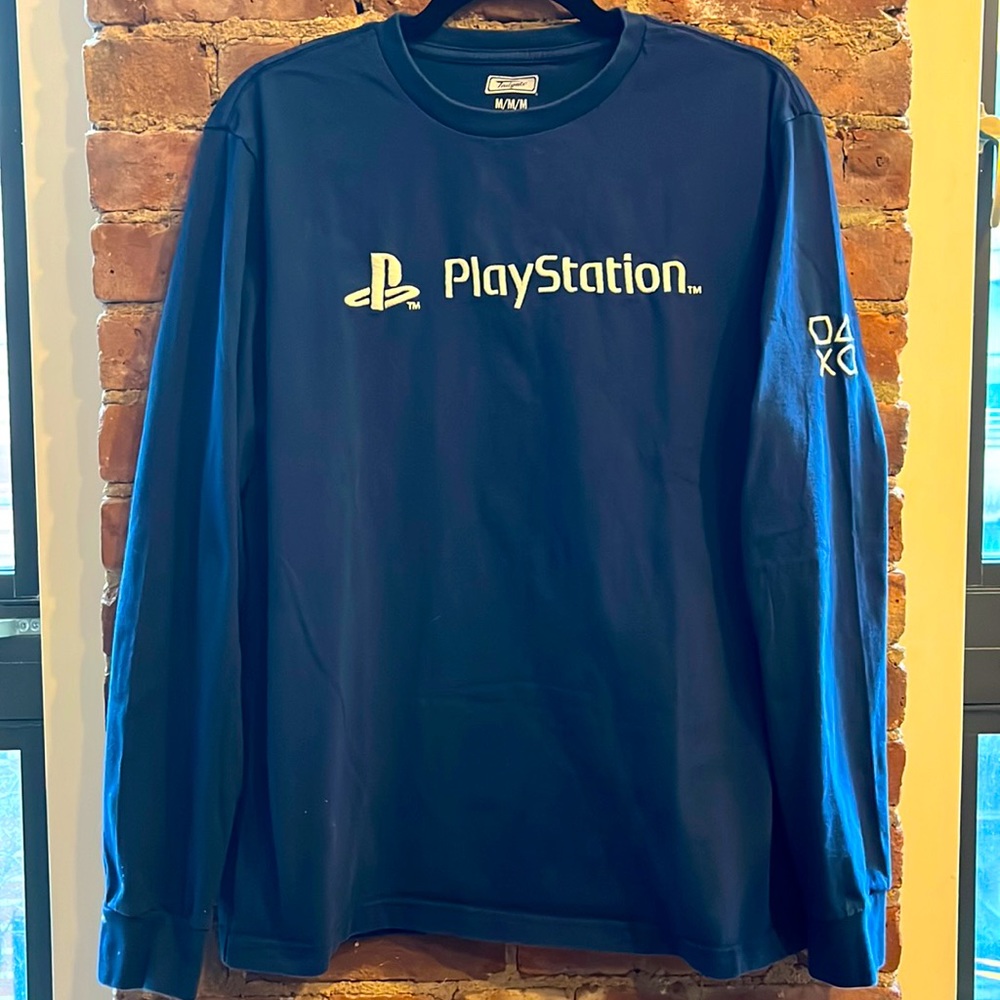 Tailgate PLAYSTATION Men’s Long Sleeve Logo Tee